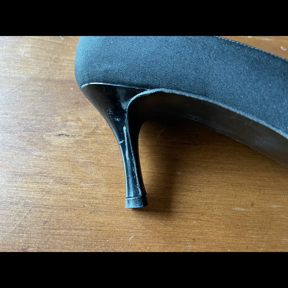 Stuart Weitzman Bow Heels - image 6